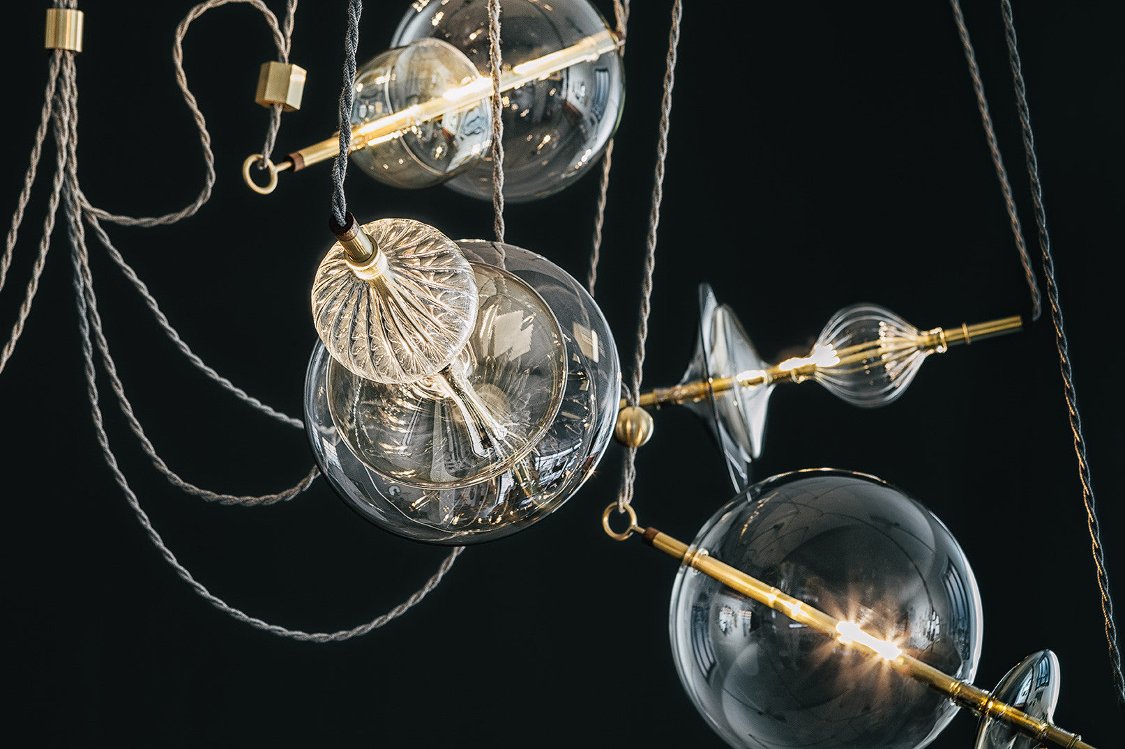 Chemistry Trapezi - Six - Chandelier